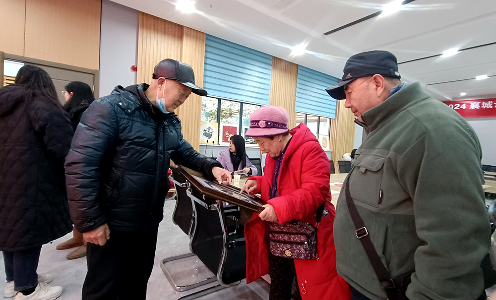 襄阳剪纸,朱德和,李文华,陈德才,张平,襄城区图书馆,主流生活