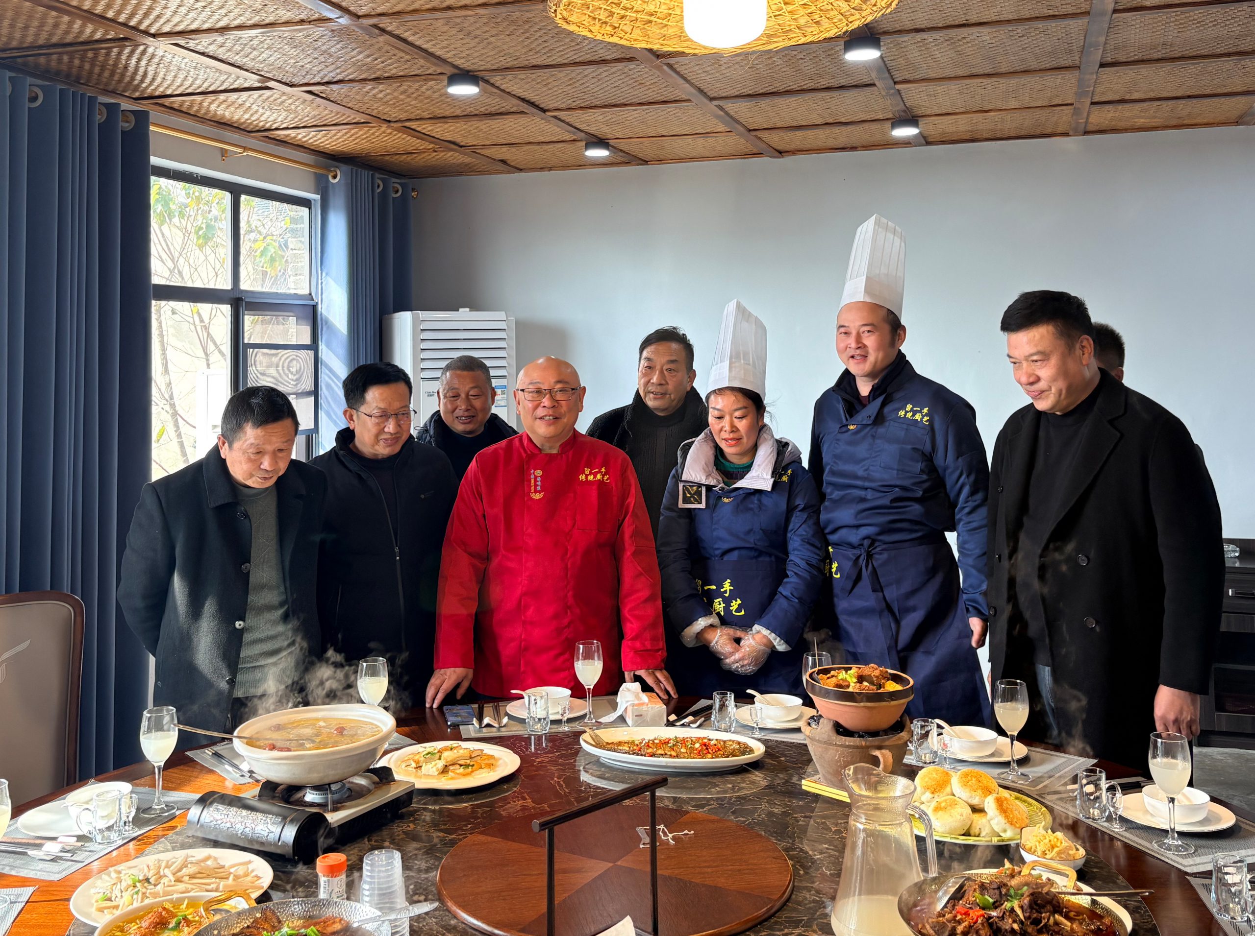 谷城留一手教做团年菜