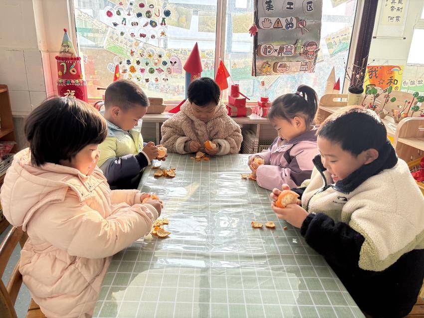 “橘子趣味双体验”:旋转取橘实验+暖心煮水,快乐翻倍!