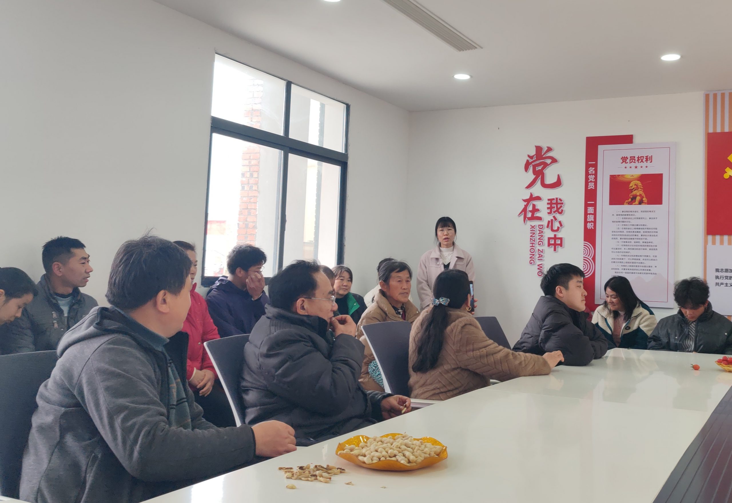 谷城熊家岗村:新春前搭“鹊桥”暖心联谊助大龄青年脱单